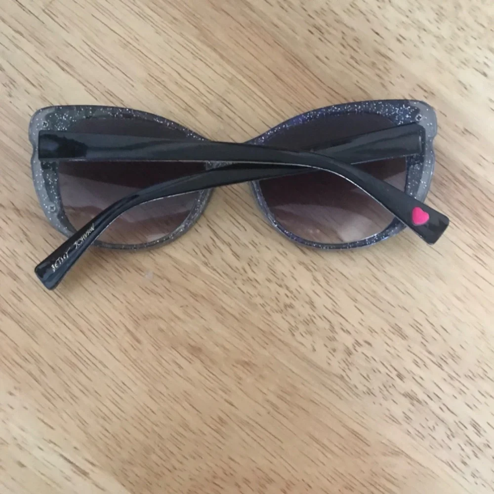 Betsey Johnson Women’s Black Glittered Sunglasses